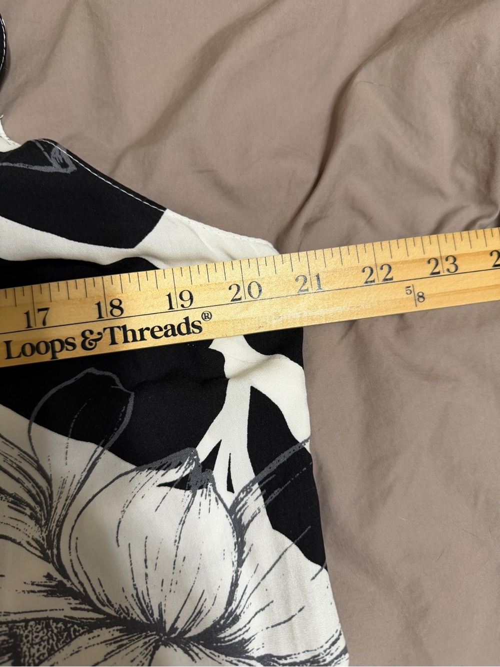 Label of Love Floral Black and White Maxi Dress Womens Size XL Boho Tropical - Picture 6 of 8